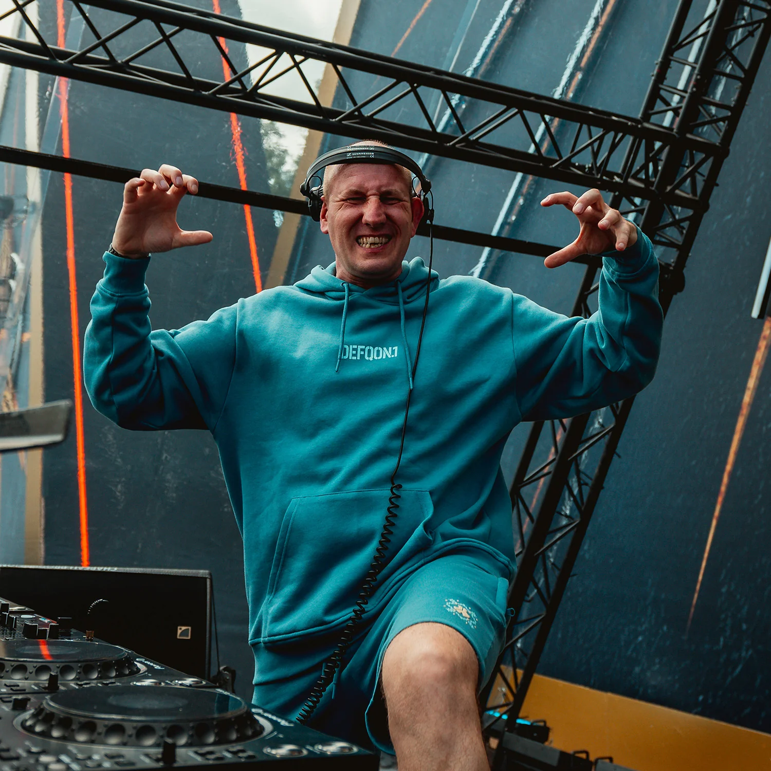 Defqon.1 Oversized Saphire blue Hoodie - Image 3