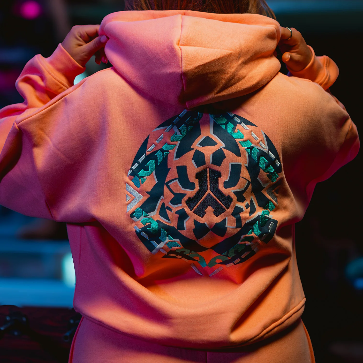 Defqon.1 Peach Hoodie Boyfriend fit - Image 5