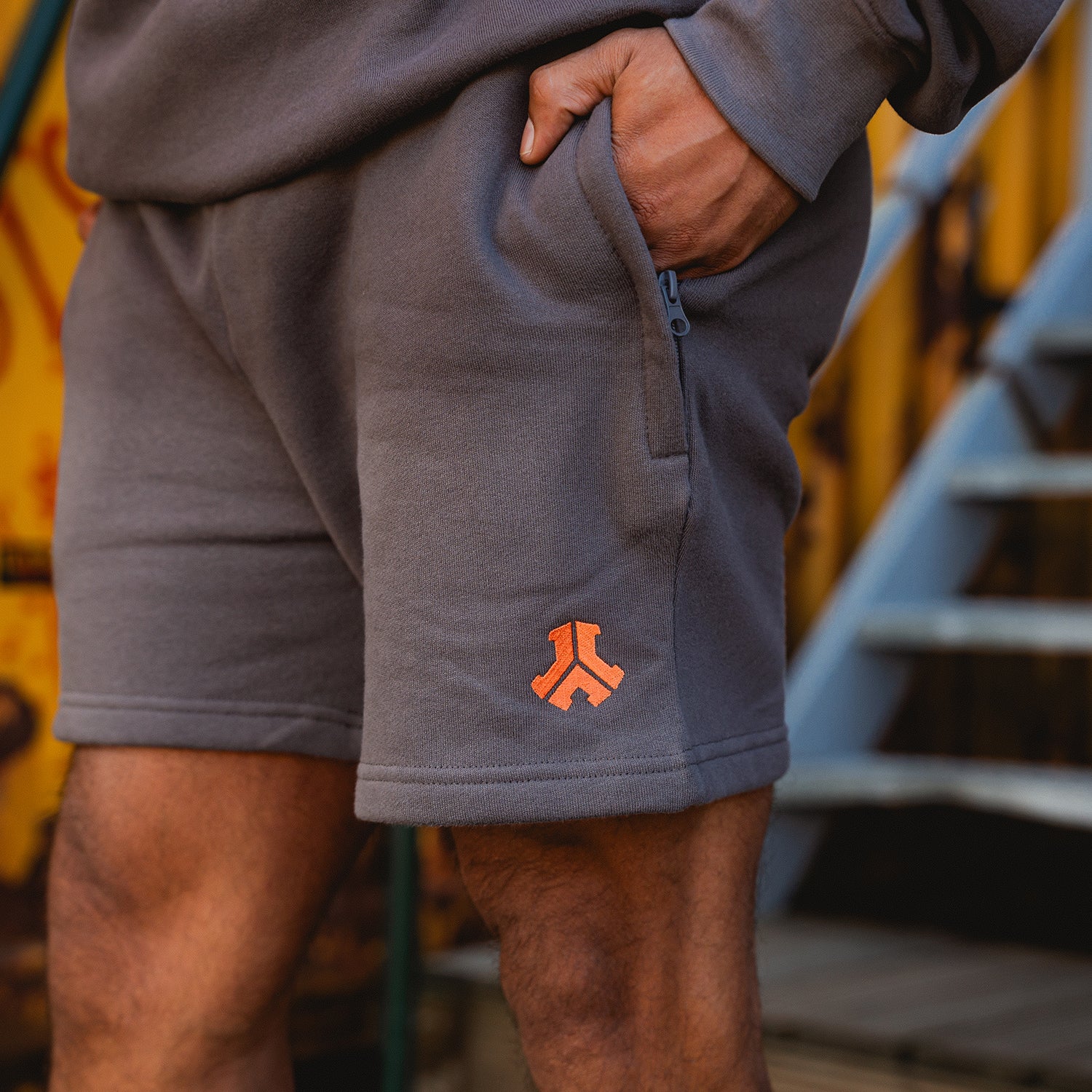 Defqon.1 Essential Mole Grey Jogging short - Image 4